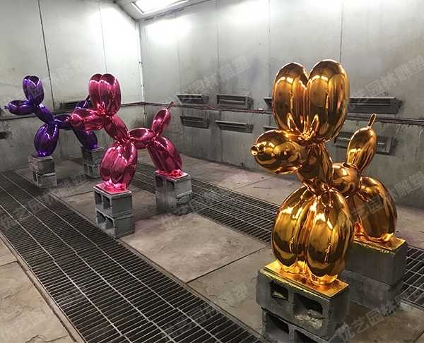 不銹鋼雕塑制作需要注意什么？